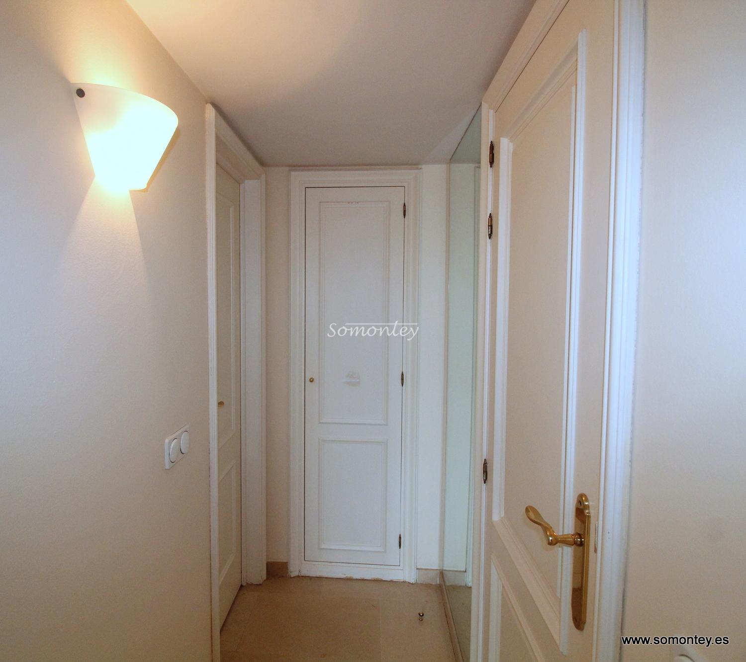 Amplio piso un dormitorio