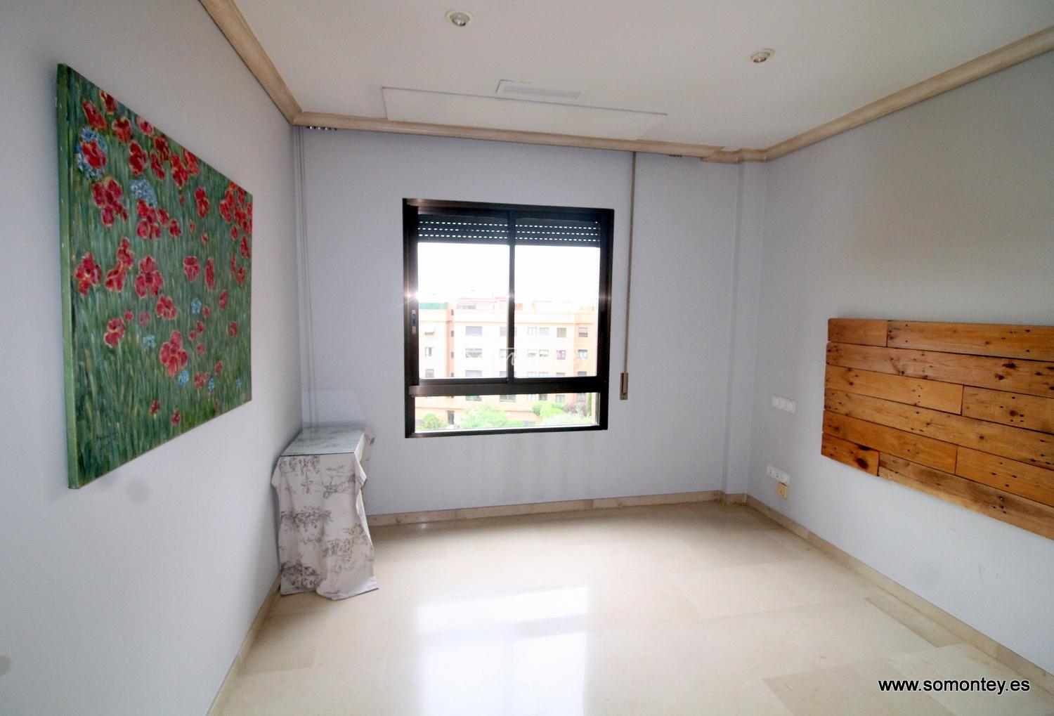 Amplio piso un dormitorio